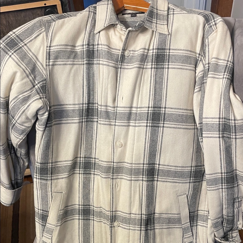 Banana Republic large Men’s Plaid Button-Up quilted Jacket